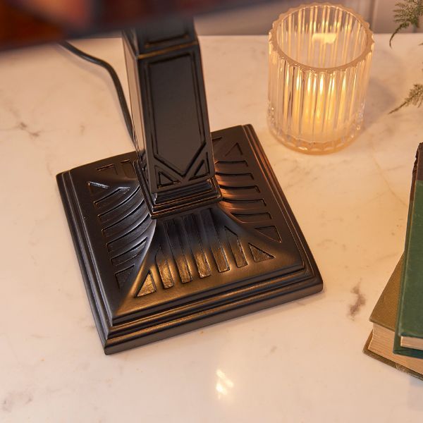 Lampa stołowa do wnętrza w stylu vintage