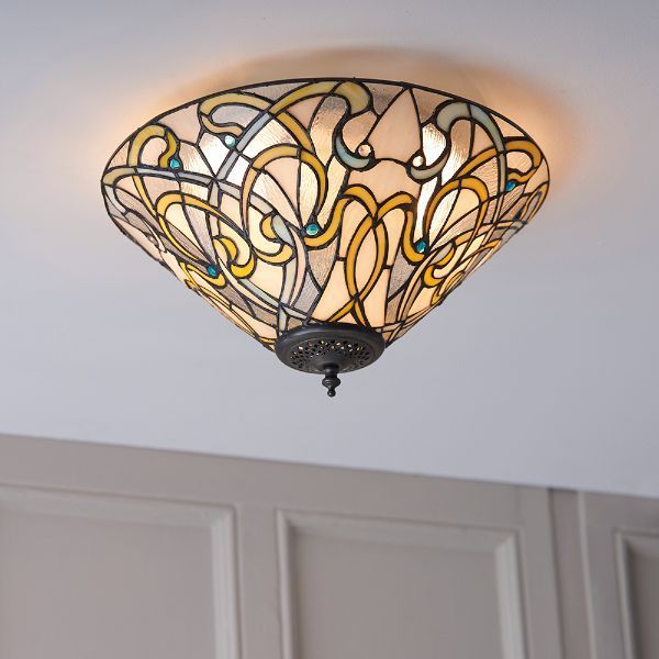 Lampa sufitowa z klasycznym witrażowym kolorowym kloszem