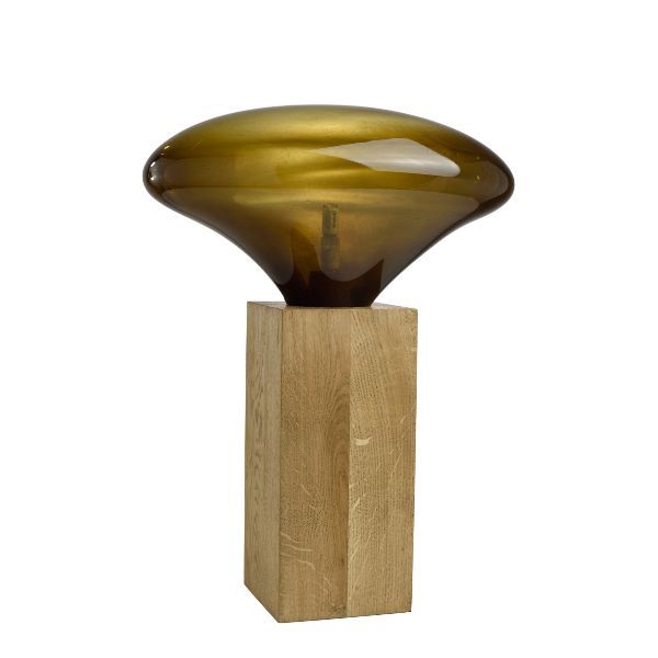 Stołowa lampa z drewnianą podstawą