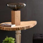 Nowoczesna lampa stołowa z nieregularnym kloszem