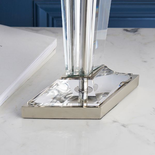 Podstawka lampy stołowej w kolorze srebrnym