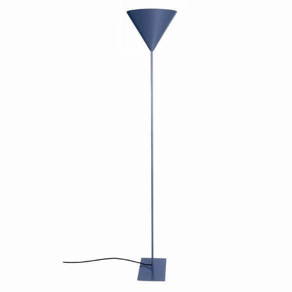 Lampa podłogowa w kolorze niebieskim na kablu