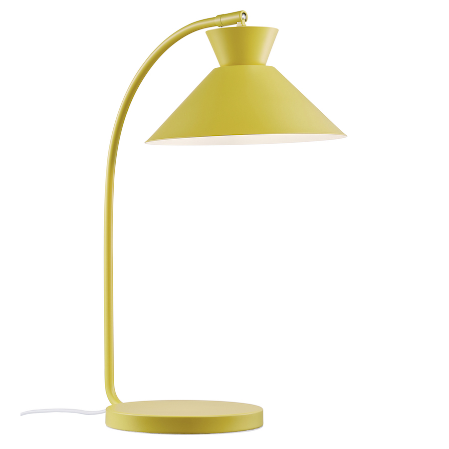 Biurkowa lampa w żółtym kolorze ze stożkowym kloszem