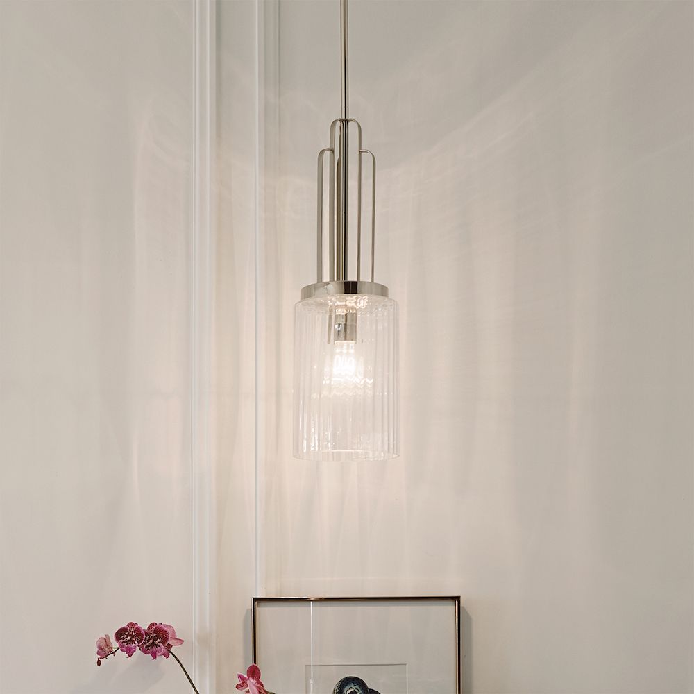 Elegancka lampa wisząca z transparentnym ryflowanym kloszem