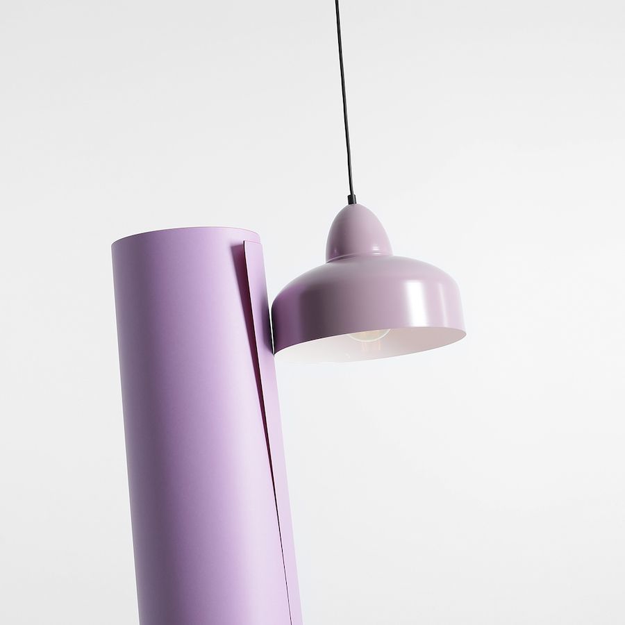 Lampa wisząca z kloszem koloru fioletowego