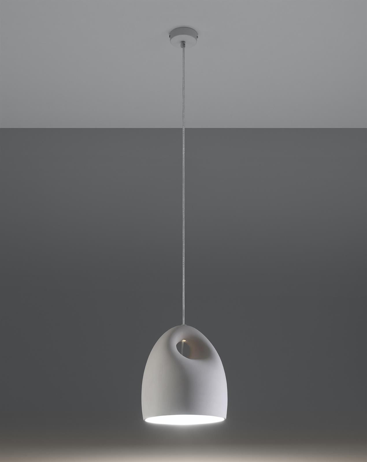 Stylowa lampa ceramiczna z dekoracyjnym kloszem