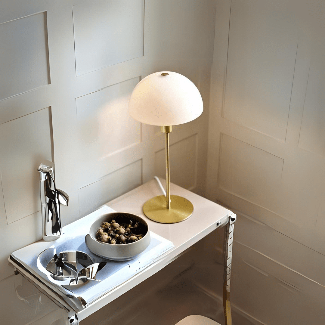 Złota lampa stołowa Ellen - Nordlux, szklany klosz
