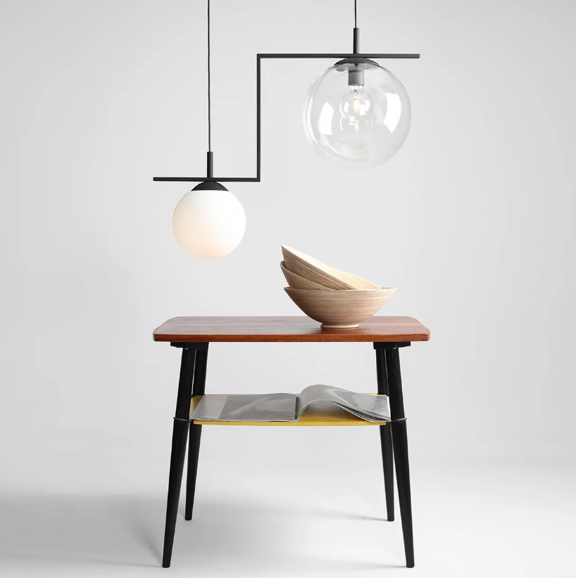 Oryginalna czarna lampa wisząca do salonu Zac - szklane klosze