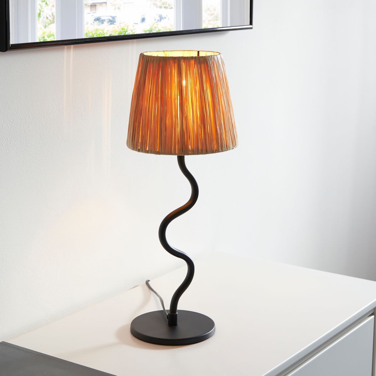 czarna lampa stołowa podstawa łuki