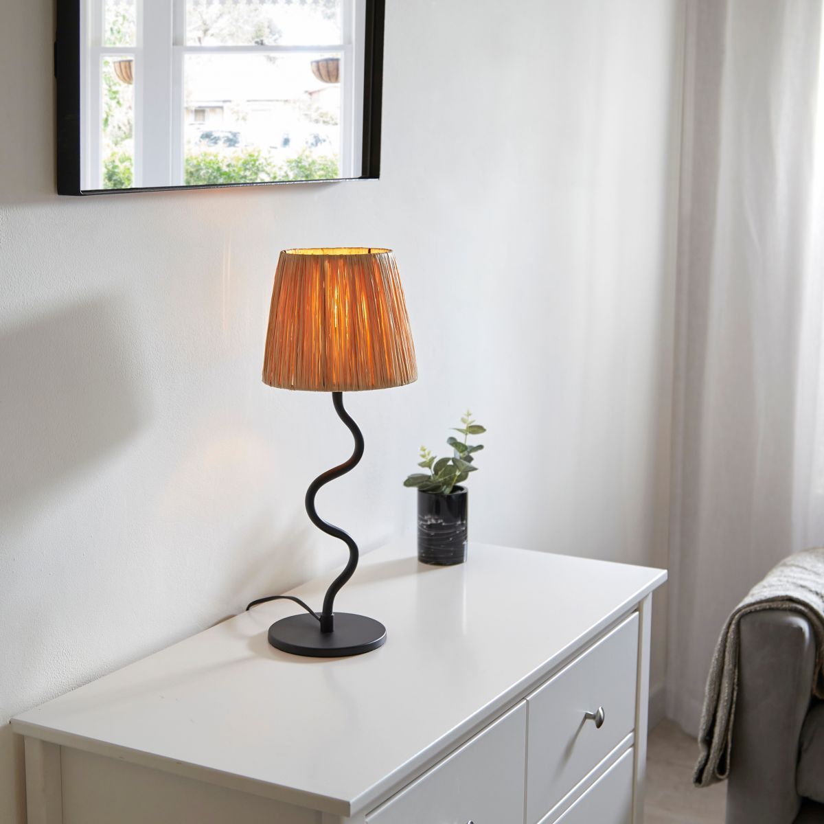 lampa stołowa oryginalny kształt aranżacja