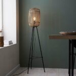 bambusowa lampa podłogowa do salonu boho