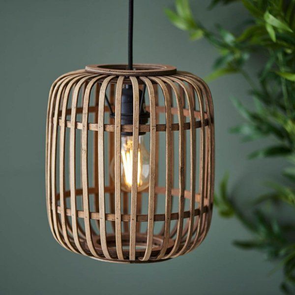 lampa wisząca z bambusowym kloszem