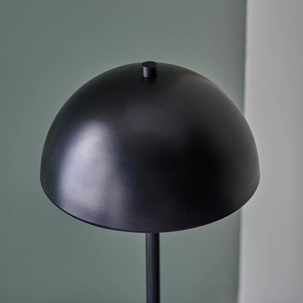 czarna lampa stołowa grzybek
