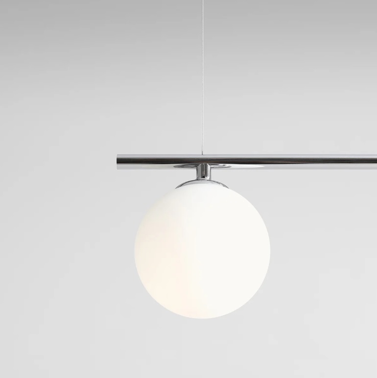 Srebrna lampa wisząca nad wyspę Beryl - kula