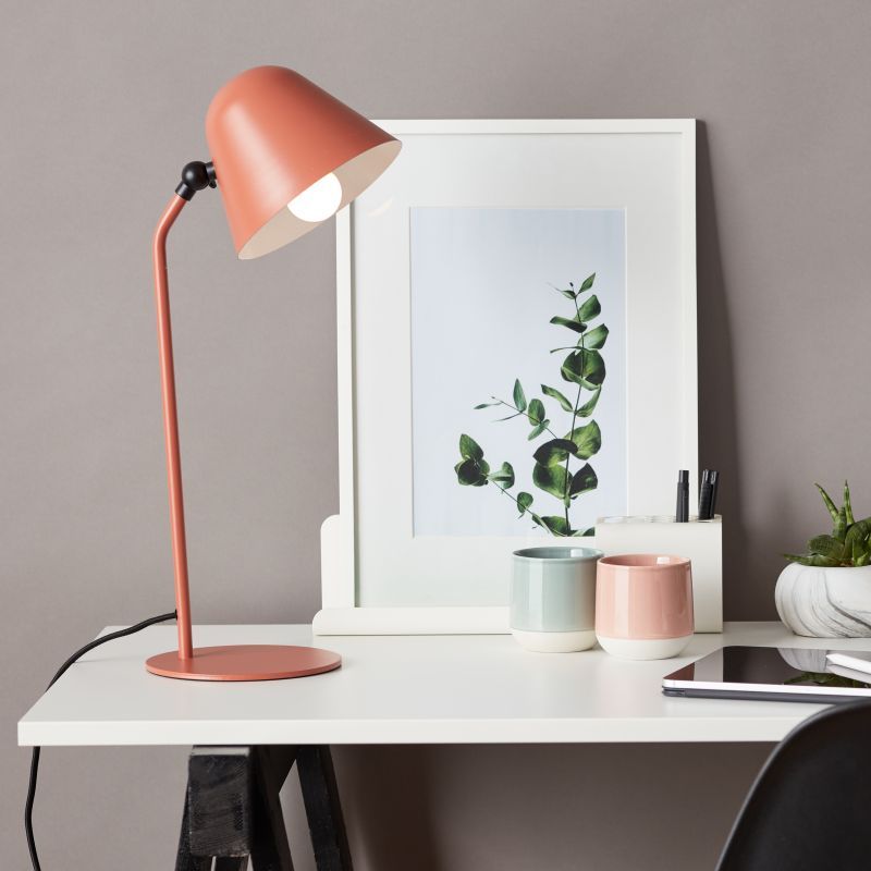 Ceglana lampka na stół lub biurko