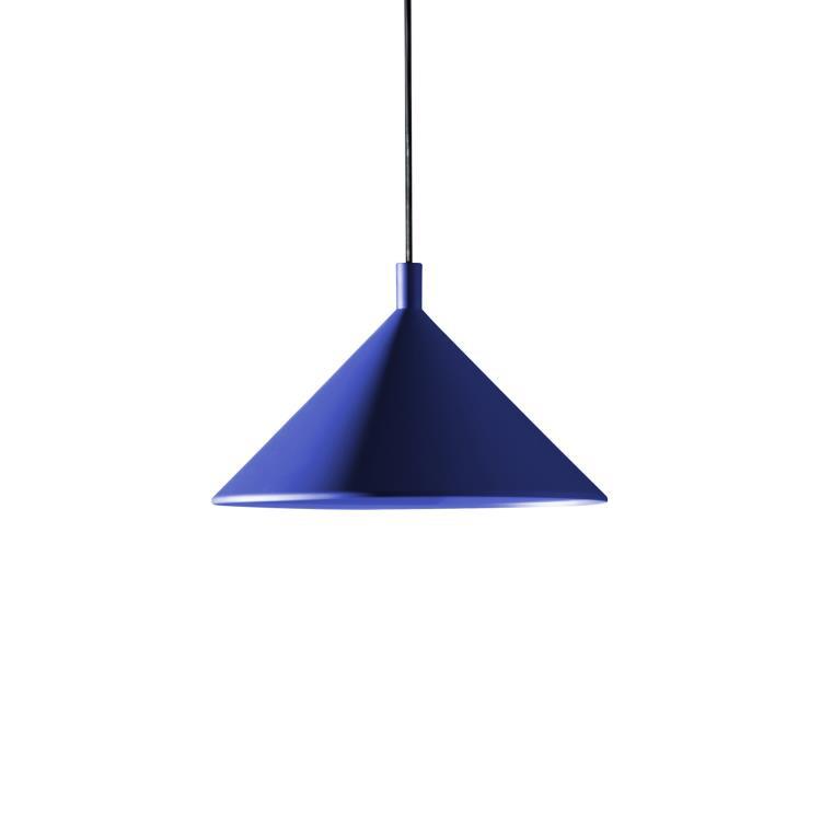 Niebieska lampa wisząca w kształcie stożka