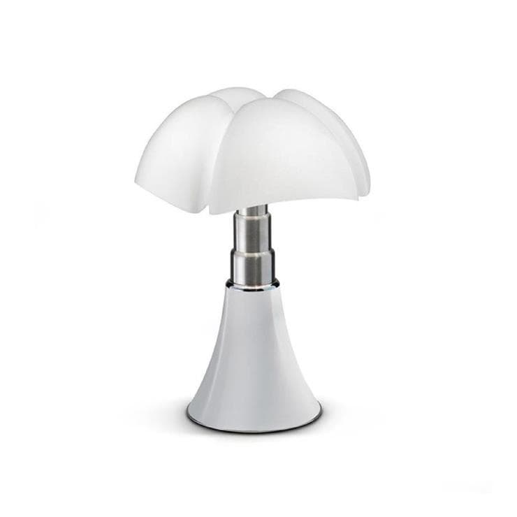 biała mobilna lampa stołowa