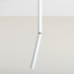 Cienka biała lampa sufitowa Stick S - ruchoma tubka