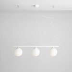 Biała podłużna lampa wisząca Beryl - 3 szklane kule