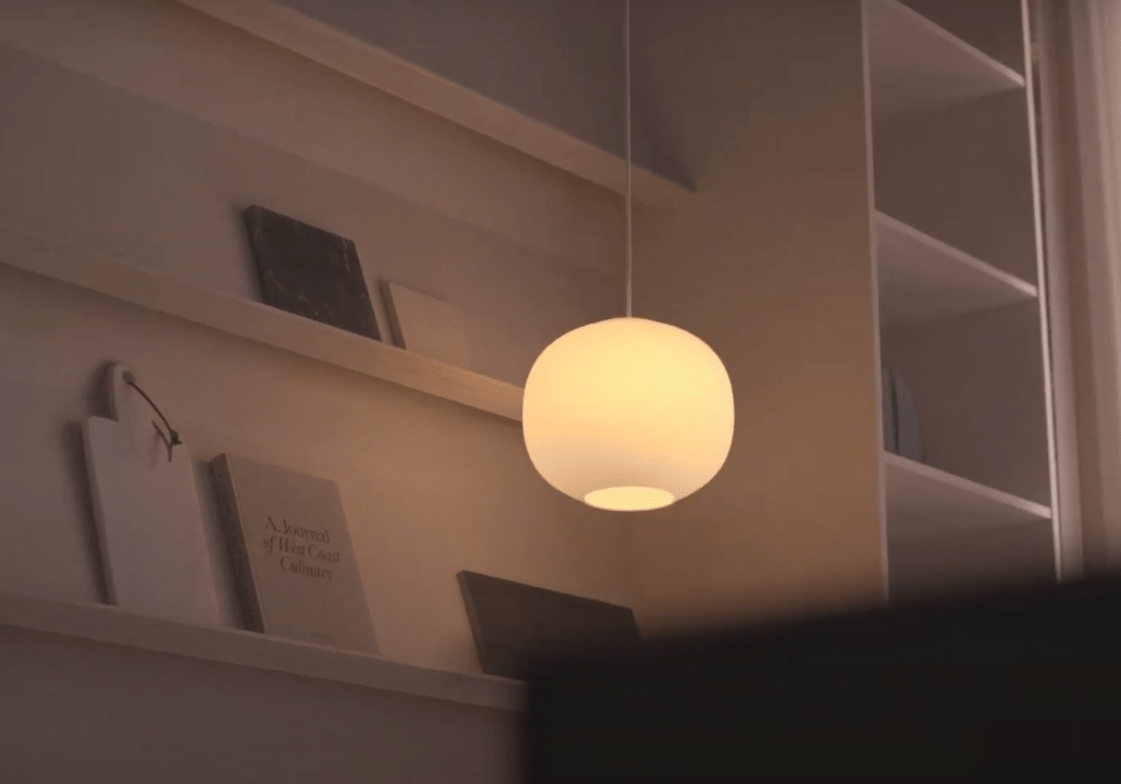 Lampa nad wyspę w kuchni - Navone 20 - opalowa kula
