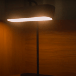 Czarna lampka biurkowa Merlin