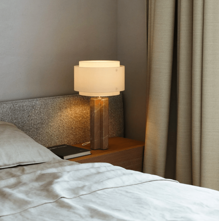Lampka nocna marmurowa do sypialni na stolik Takai - DFTP