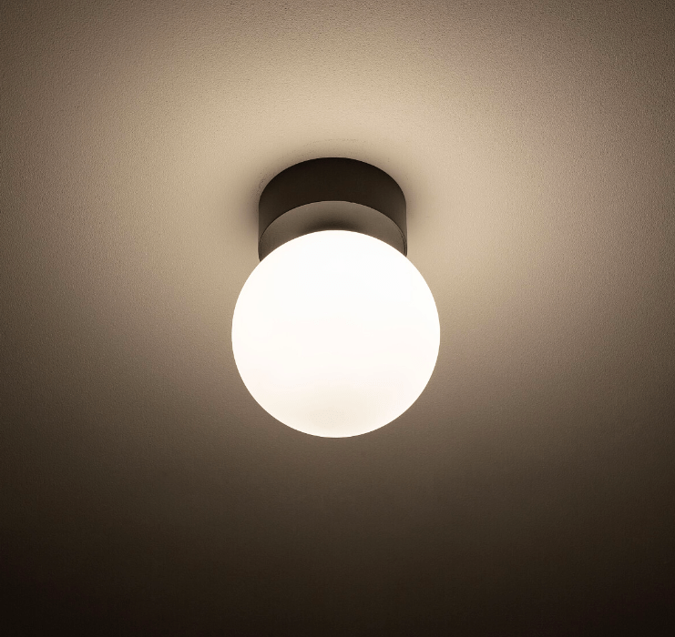Lampa sufitowa kula do sypialni Kier S - biały klosz