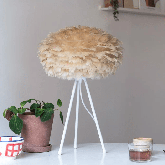 Lampka stołowa dekoracyjna Eos S Mini - beżowe pióra