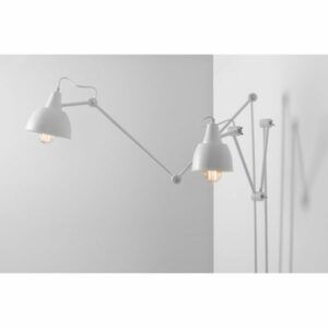 Designerska lampa ścienna Aida - dwa regulowane ramiona, białe klosze