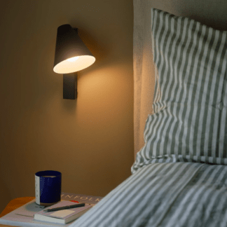 Nowoczesny kinkiet do sypialni Wilmer - z gniazdem USB-C