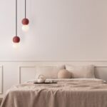 Czerwona lampa wisząca StoneBall - do sypialni