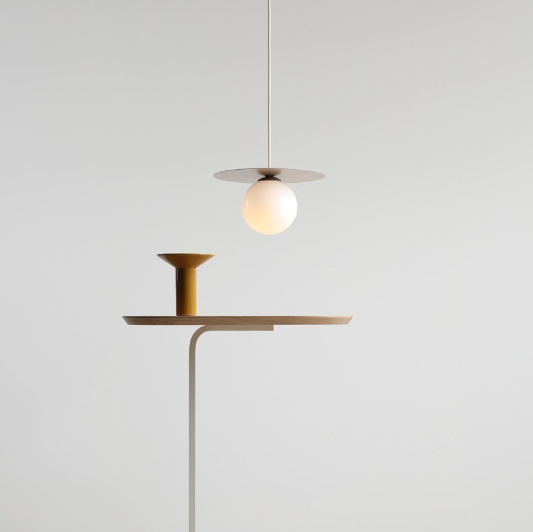 Beżowa lampa wisząca Loop S - dekoracyjna z dyskiem