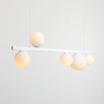 Biała lampa wisząca do jadalni Garda 5 - szklane kule