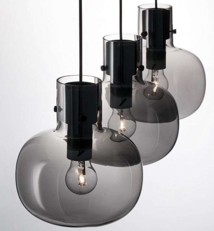 Czarna lampa wisząca Mellu 3 - dymione klosze