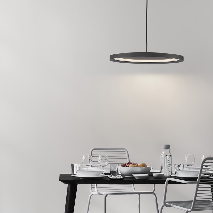 Czarna lampa wisząca Neru LED - płaska nad stół