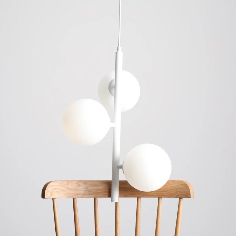 Lampa wisząca nad stolik kawowy Fin S 34 - białe kule