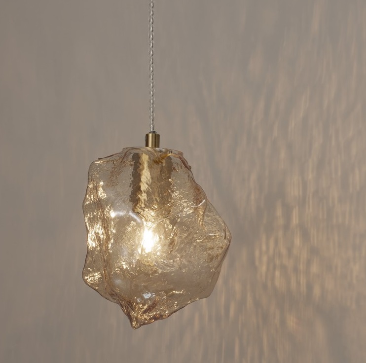 Złota lampa wisząca Etuda - elegancki kamień