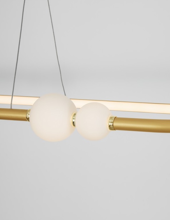 Złota lampa wisząca Xalume