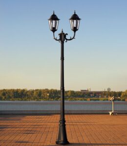 Klasyczna lampa uliczna Lozana 2 - 243cm