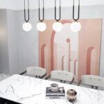4-punktowa lampa wisząca do jadalni Glam 4- kule na łuku