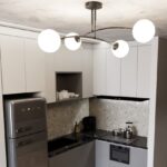 Czarna lampa sufitowa Pregos 4 - do niskiej kuchni
