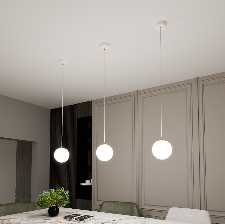 Elegancka lampa wisząca do jadalni Royal - złoto-biała