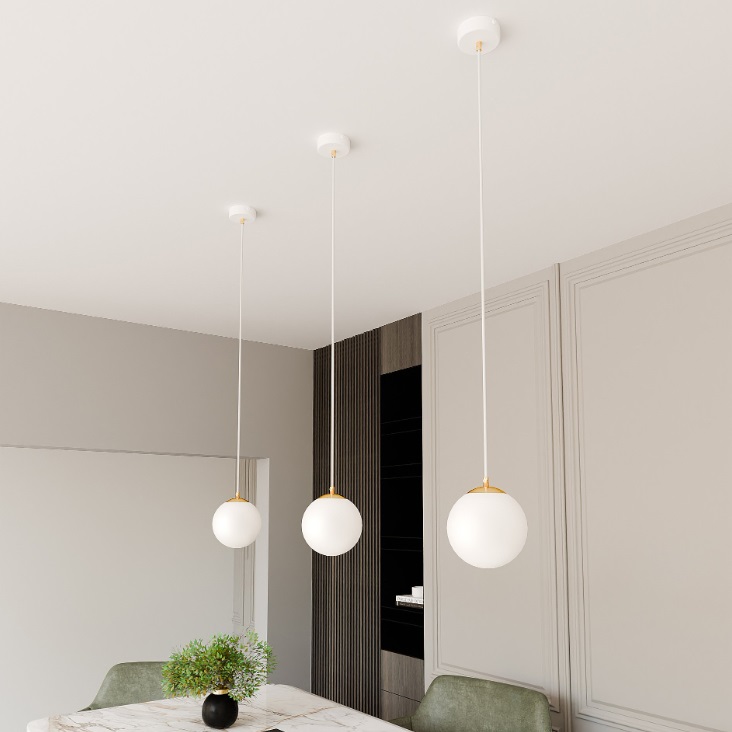 Elegancka lampa wisząca nad wyspę Royal - złote akcenty