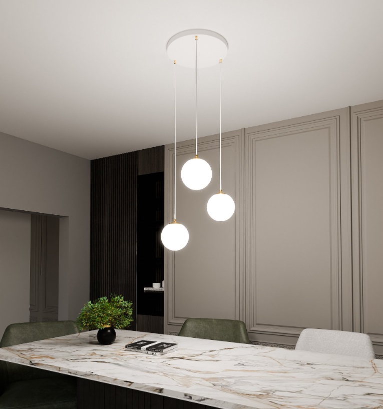 Elegancka potrójna lampa wisząca Royal 3 nad stół