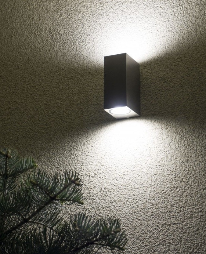 Geometryczny kinkiet na elewację Mini II IP44 - góra-dół