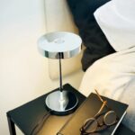 Srebrna lampka nocna do sypialni Starlight LED - dotykowa