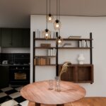 Szklana lampa wisząca do salonu nad stół Istar Premium 4 - miodowa