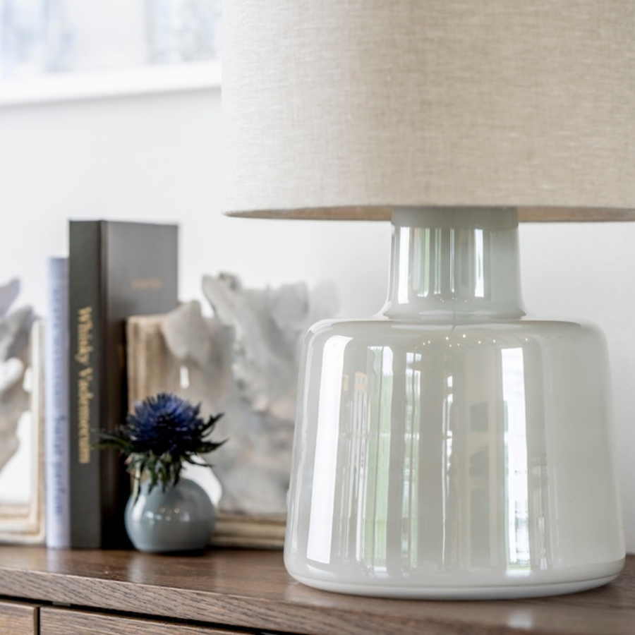 niska jasnoszara lampa stołowa do salonu beżowy abażur - santana ice 4concepts