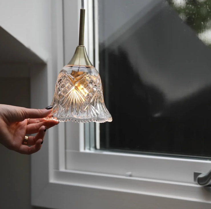 Klasyczna lampa wisząca Luna - kryształowy klosz