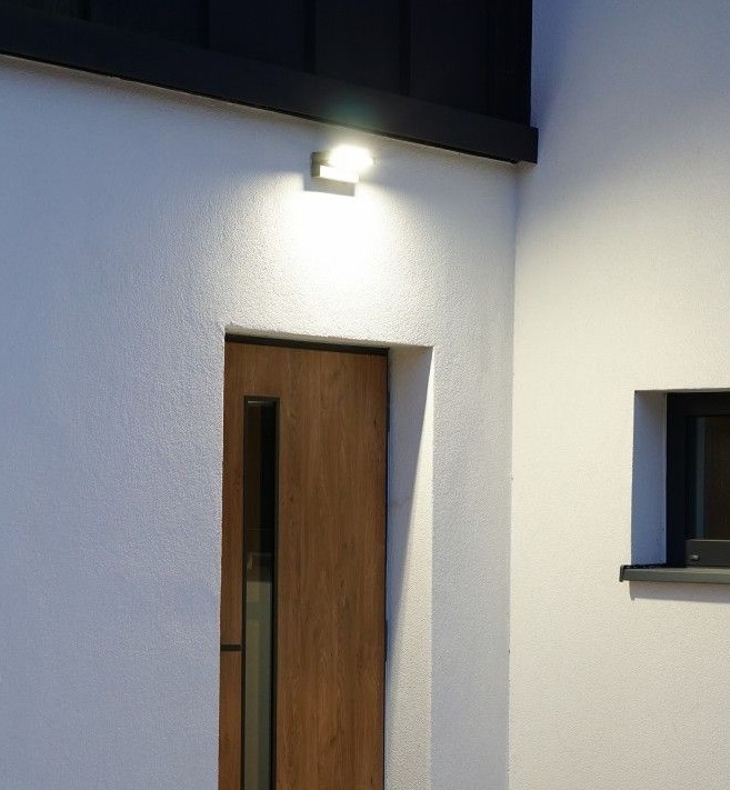 Lampa nad drzwi lub ogrodzenie Ren LED 21W IP65
